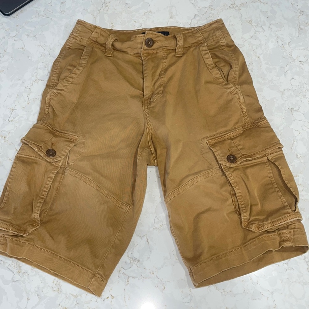 American Eagle boys/men’s cargo shorts